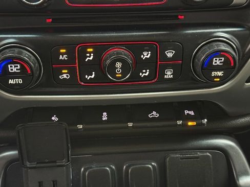 Used 2016 GMC Sierra 1500 SLT w/ Texas SLT Premium Package image 18