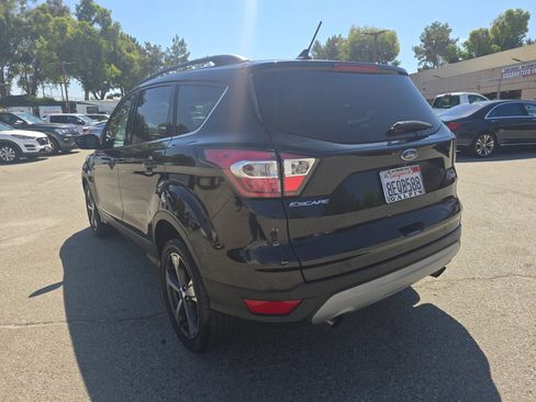 Used 2018 Ford Escape SEL FWD image 7