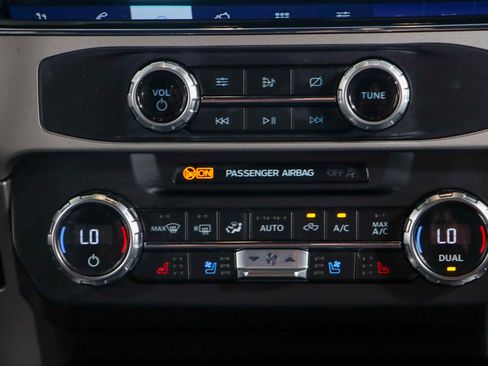 Used 2022 Ford F250 Lariat w/ Lariat Ultimate Package image 21