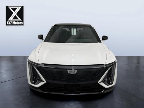 Used 2024 Cadillac Lyriq Sport RWD image 8