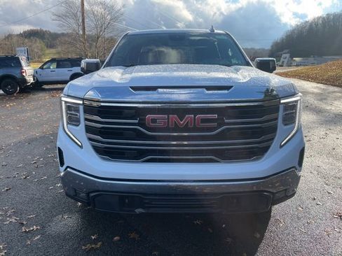 Used 2023 GMC Sierra 1500 SLT w/ SLT Premium Package image 13