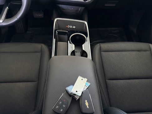 Used 2025 Chevrolet Equinox LT w/ Convenience Package II AWD/4WD image 21