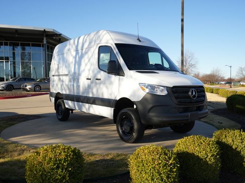New 2026 Mercedes-Benz Sprinter 2500 image 9