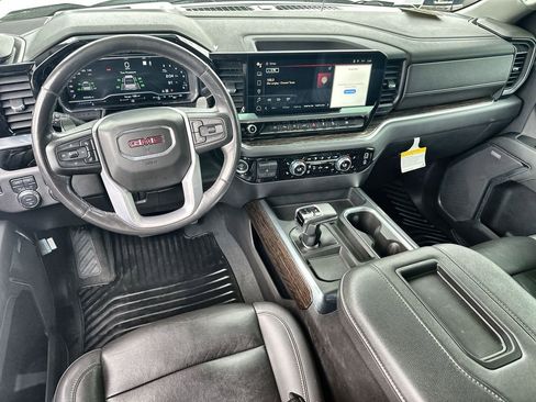 Used 2022 GMC Sierra 1500 Elevation w/ Elevation Premium Package AWD/4WD image 20