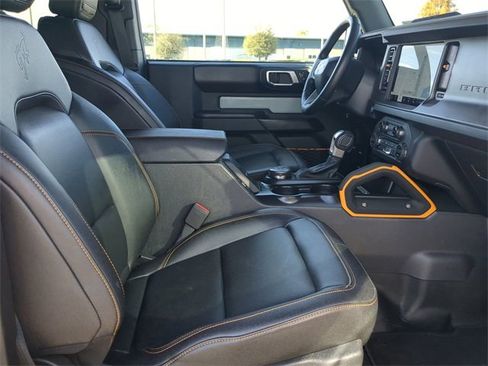 Used 2024 Ford Bronco Badlands image 14