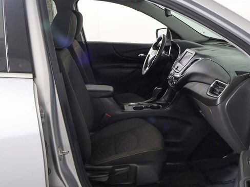 Used 2020 Chevrolet Equinox LT w/ Driver Convenience Package image 24