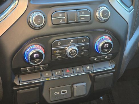 Used 2022 GMC Sierra 1500 Elevation w/ LPO, Elevation Black Package image 29