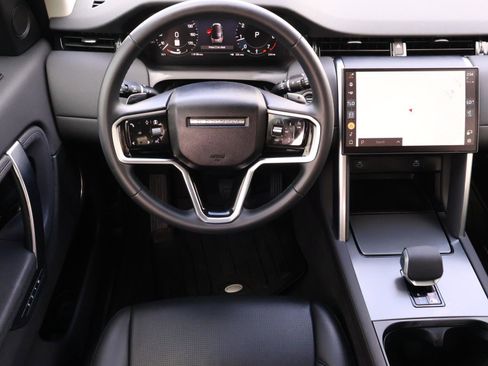 Used 2025 Land Rover Discovery Sport S image 10