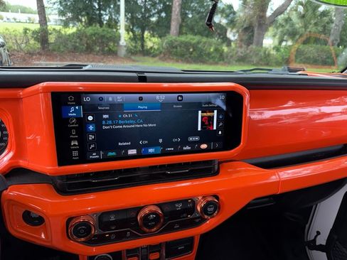 Used 2024 Jeep Gladiator Sport AWD/4WD image 43