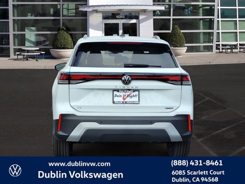 New 2026 Volkswagen Tiguan SE image 5