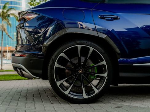 Used 2020 Lamborghini Urus image 16