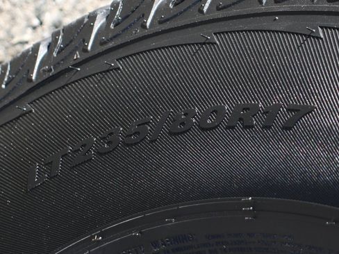 Used 2018 RAM 3500 Tradesman w/ Chrome Appearance Group image 34