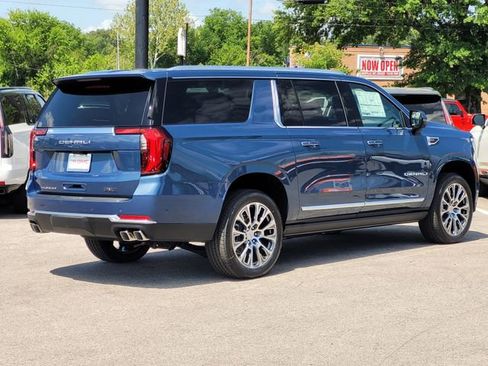 New 2026 GMC Yukon XL Denali w/ Denali Reserve Package image 4