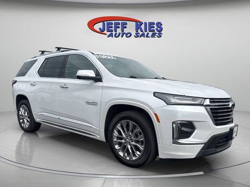 Used 2023 Chevrolet Traverse High Country w/ LPO, 'HIT The Road' Package AWD/4WD image 3