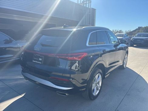 Used 2025 Audi Q5 Premium w/ Convenience Package image 6