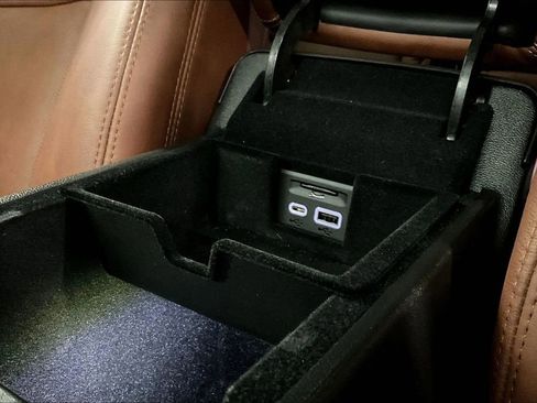 Certified 2025 Cadillac XT5 Sportv w/ Technology Package image 16