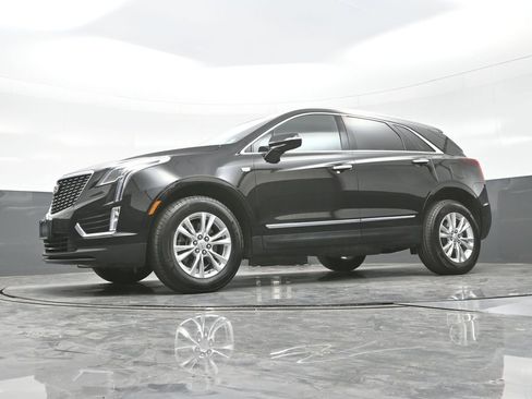 Certified 2025 Cadillac XT5 Luxury w/ LPO, Floor Liner Package AWD/4WD image 27
