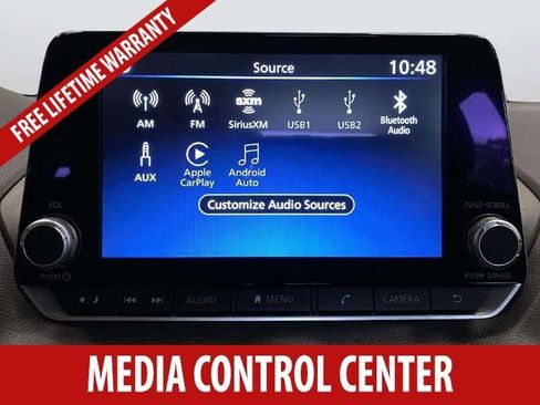 Used 2025 Nissan Sentra SR FWD image 11