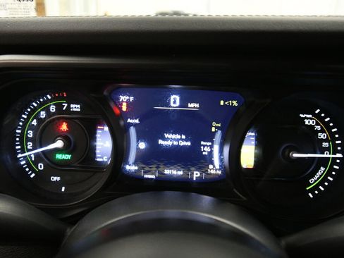 Used 2024 Jeep Wrangler Unlimited Rubicon 4xe AWD/4WD image 13
