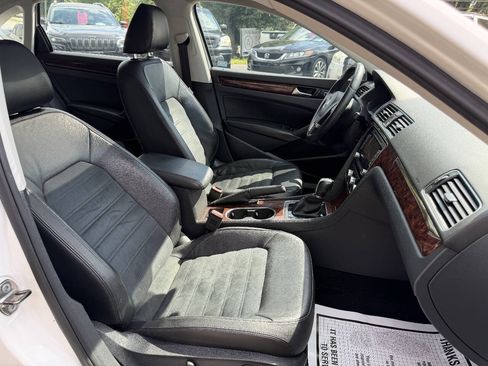 Used 2013 Volkswagen Passat TDI SEL Premium FWD image 23