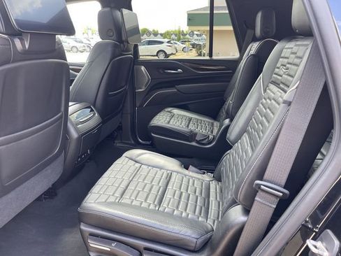 Used 2021 Cadillac Escalade Sport Platinum AWD/4WD image 13