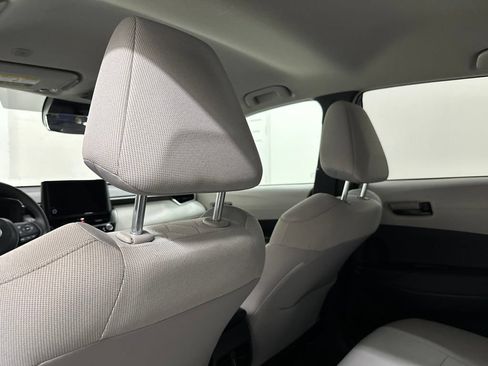 Used 2026 Toyota Corolla Cross LE FWD image 48