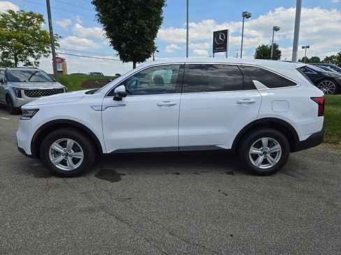 Used 2023 Kia Sorento LX AWD/4WD image 10