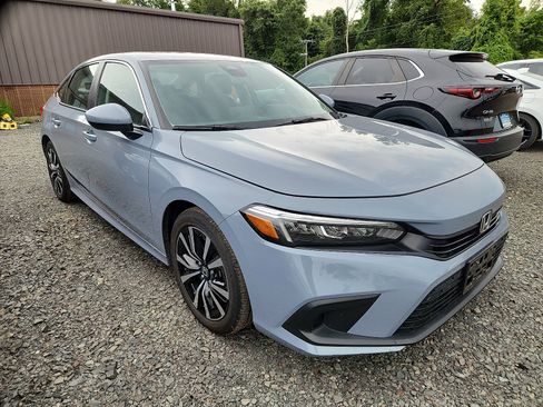 Used 2024 Honda Civic EX image 2