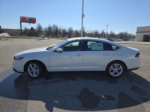 New 2026 Honda Accord LX image 17