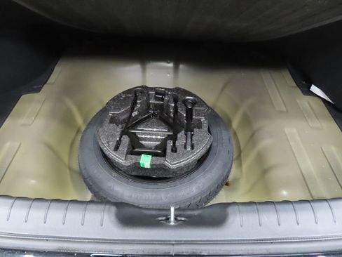 Used 2024 Hyundai Elantra SEL FWD image 37