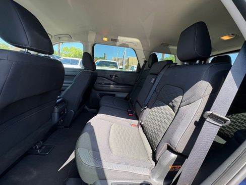 Used 2024 Nissan Pathfinder SV AWD/4WD image 14