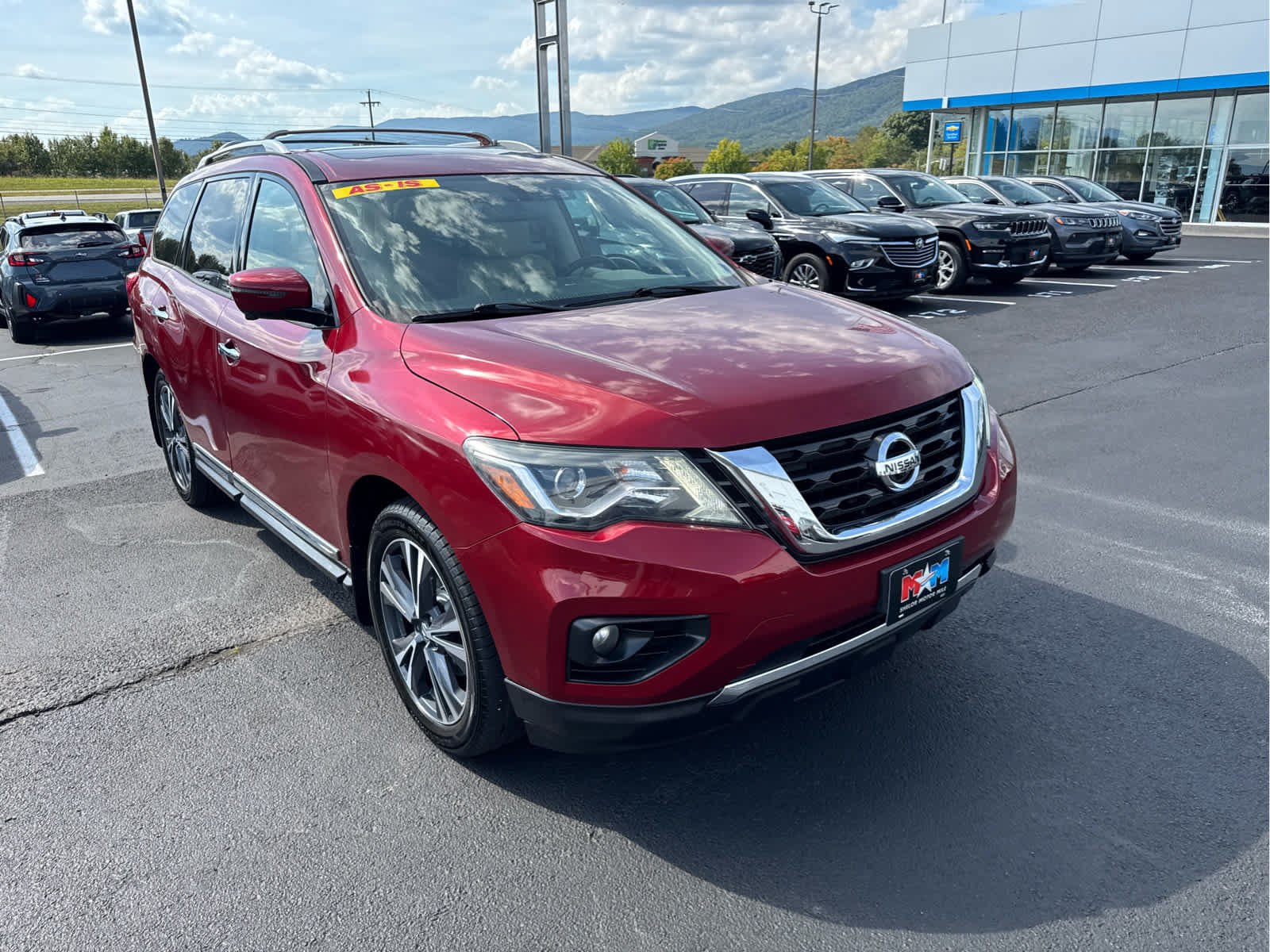 Used 2019 Nissan Pathfinder Platinum AWD/4WD image 17