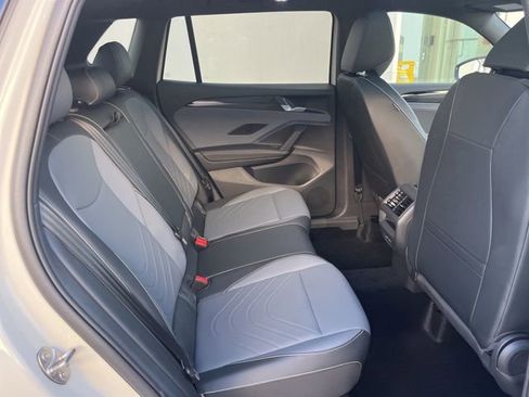 New 2026 Volkswagen Tiguan SE R-Line FWD image 26