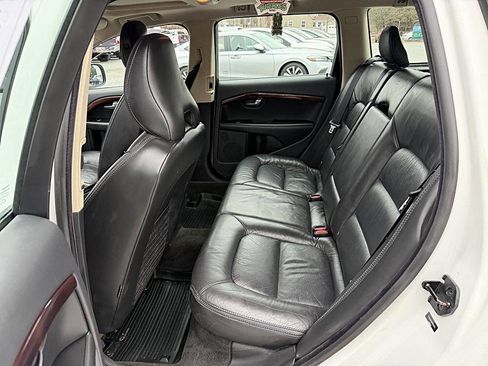Used 2008 Volvo XC70 3.2 image 13