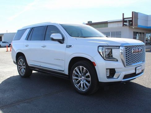 Used 2022 GMC Yukon Denali w/ Max Trailering Package image 1