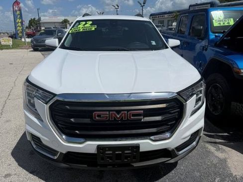 Used 2022 GMC Terrain SLE w/ Driver Convenience Package AWD/4WD image 2
