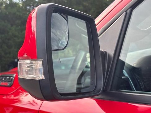 Used 2020 RAM 1500 Big Horn AWD/4WD image 4
