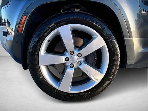 Used 2023 Land Rover Defender 130 First Edition image 10