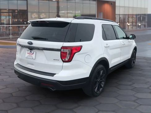 Used 2019 Ford Explorer XLT w/ Equipment Group 202A image 10