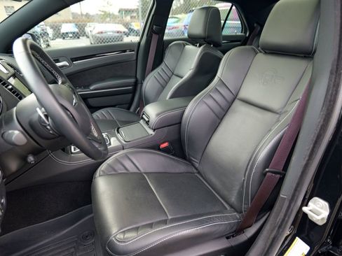 Used 2023 Chrysler 300 C image 21