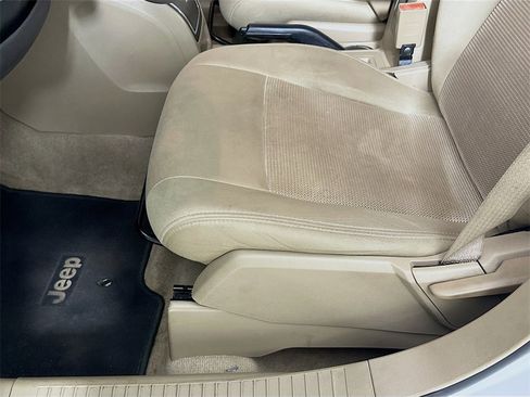 Used 2014 Jeep Compass Sport w/ Power Value Group image 9