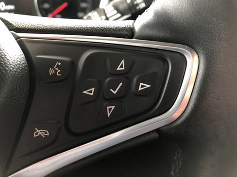 Used 2024 Chevrolet Equinox LT FWD image 33
