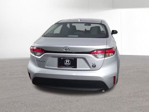 Used 2023 Toyota Corolla LE FWD image 9