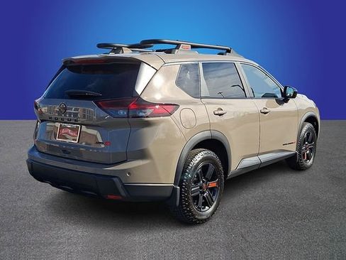 Used 2025 Nissan Rogue SV AWD/4WD image 6