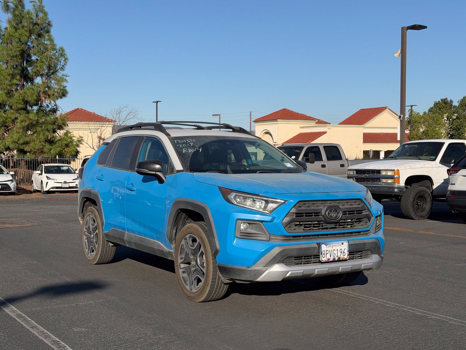 Used 2019 Toyota RAV4 Adventure AWD/4WD image 2