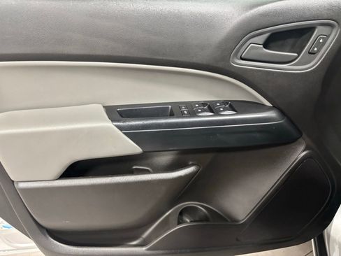 Used 2016 GMC Canyon 2WD Crew Cab w/ Convenience Package image 18