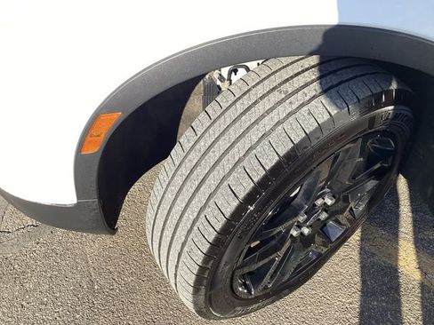 Used 2024 Chevrolet Blazer LT image 16