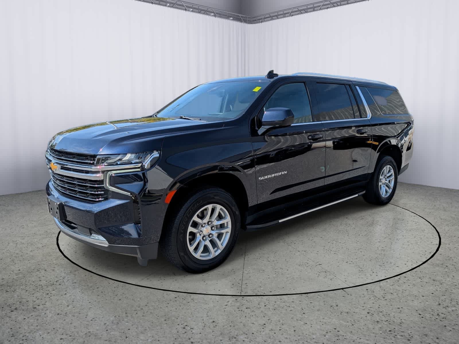 Used 2023 Chevrolet Suburban LT AWD/4WD image 7