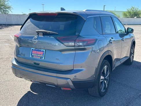 Used 2026 Nissan Rogue SL FWD image 5