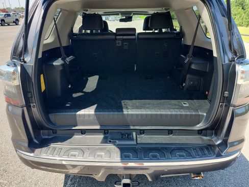 Used 2023 Toyota 4Runner Limited AWD/4WD image 12